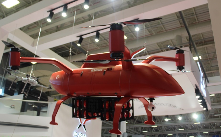 Dasal_displays_Albatros_multirole_UAV-02.jpg